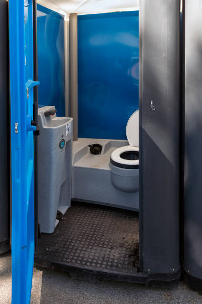 Best Porta potty delivery and setup  in Milan, IN